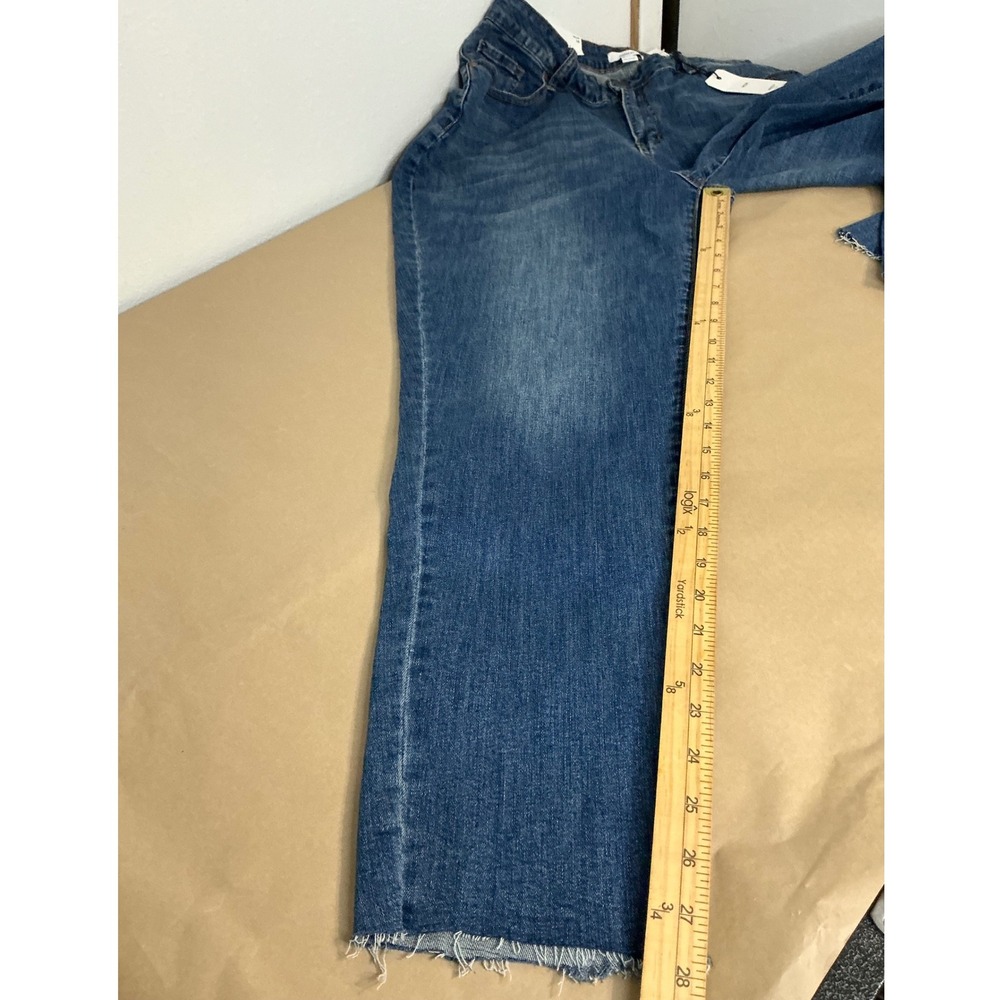 Forever 21+ Mom Jeans 14 High Rise  Blue Denim Raw Hem Basic Minimalist Stretch‎ - Picture 5 of 11
